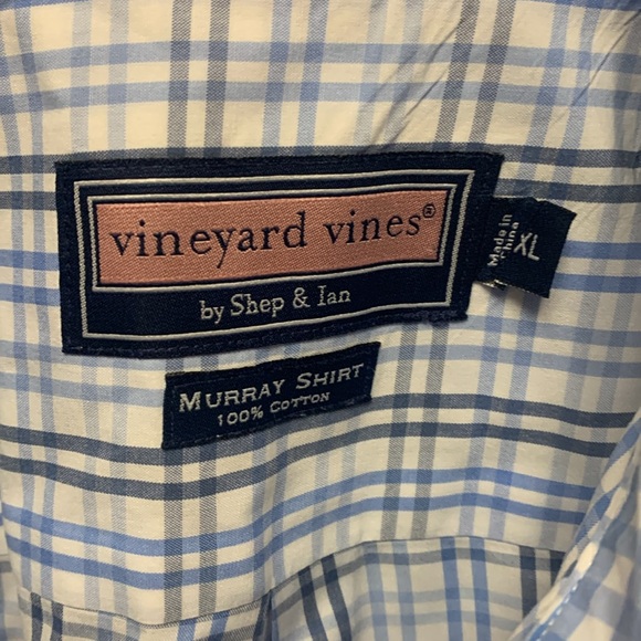 Vineyard Vines button down dress shirt - Picture 2 of 7